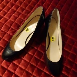 Nine West Black Wedges